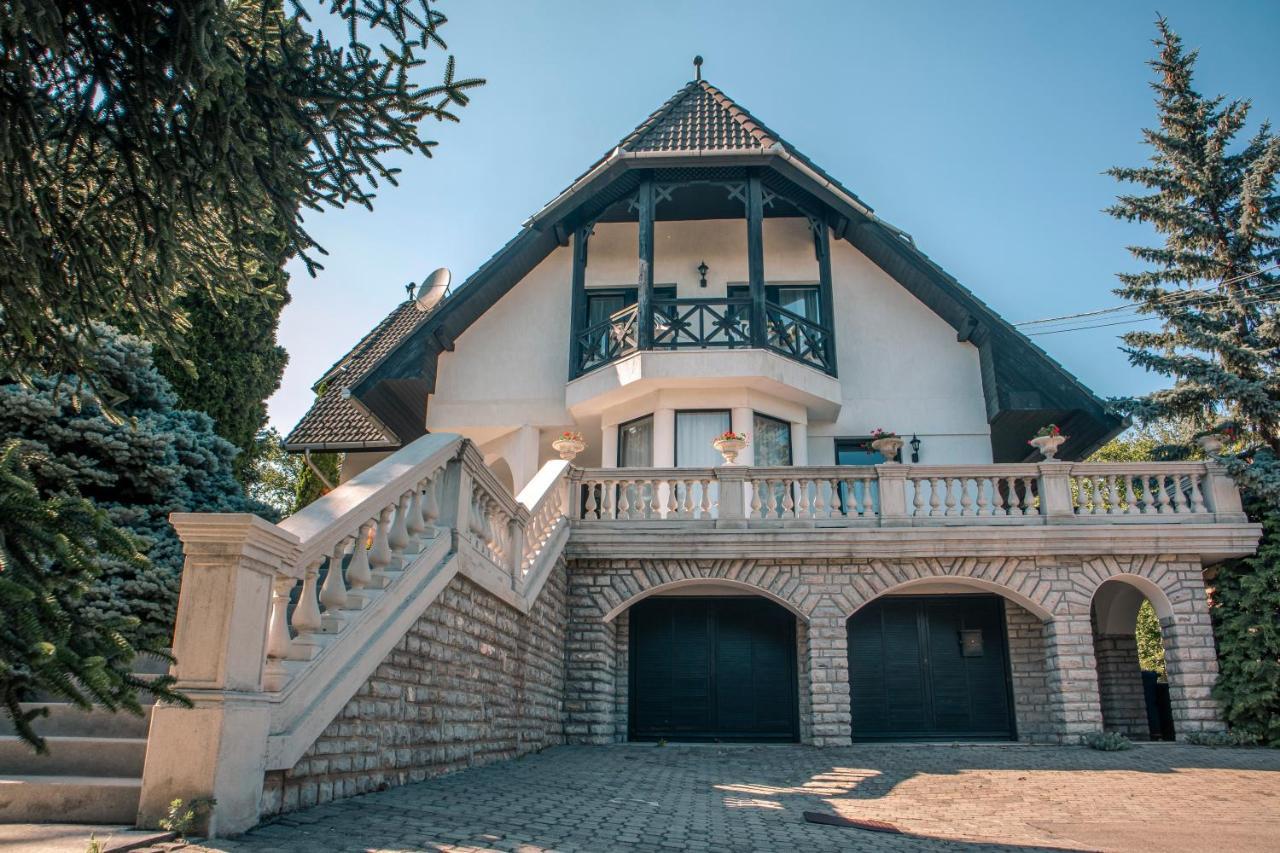 באלאטונפורד Villa Viktoria מראה חיצוני תמונה